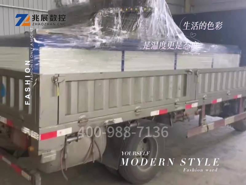 双台面激光切割机发货现场